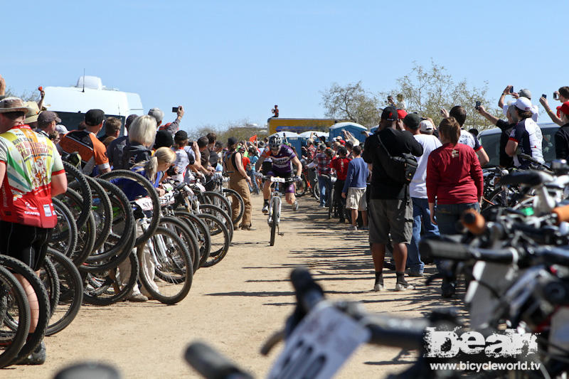 Kona rider leads the way at the start of the 2r